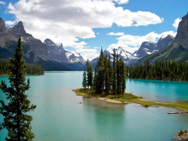 Maligne Lake